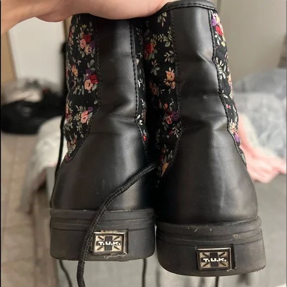 TUK boots/shoes - Picture 2 of 4